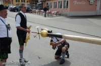 2882_Siegsdorf_Maibaum_1._Mai_2013_Bild_36.jpg